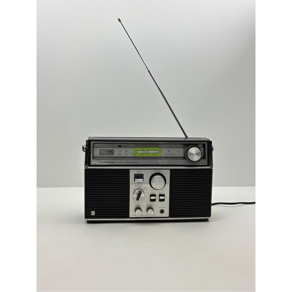 Lloyd's Electronics FM Stereo AM Receiver Model N736 Boombox Ghettoblaster CX231